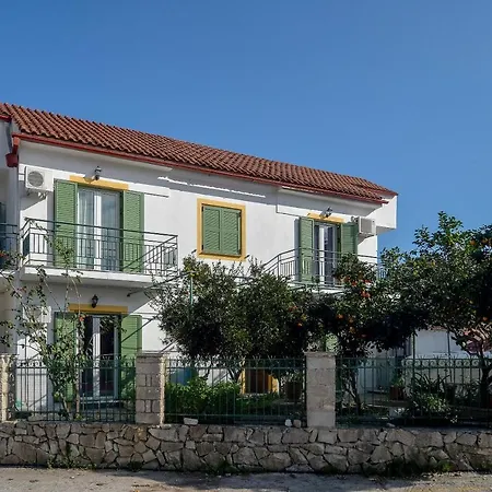 Apartment Penelope - Loggos